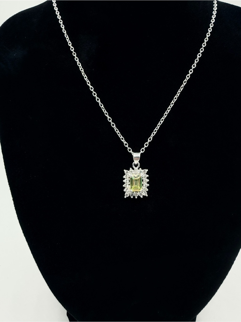 JW Sterling Silver Green Gemstone Accent Halo Pendant Necklace 18 Inch